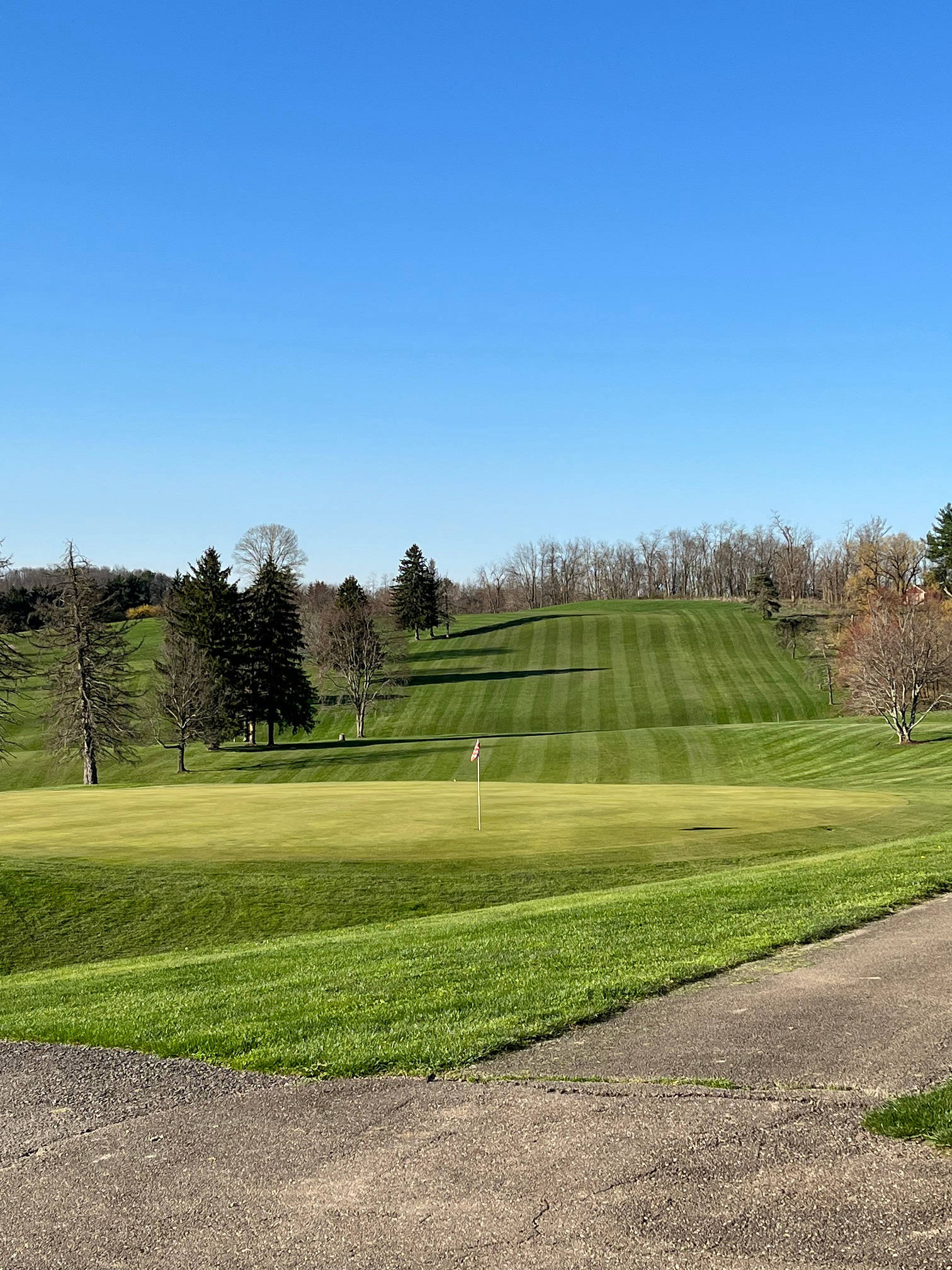 Signature hole at Highland Springs Golf Course — placeholder photo, replace with images/signature-hole.jpg